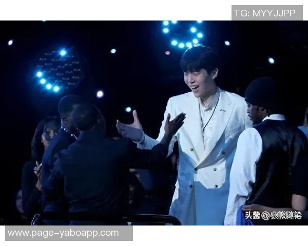 媒体人呼吁杨瀚森专注训练与比赛录像勿被网络言论干扰