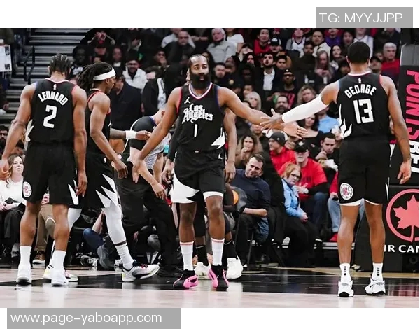 马刺队五名球员齐聚全明星周末海报展现强大阵容魅力 马刺队五名球员齐聚全明星周末海报展现强大阵容魅力