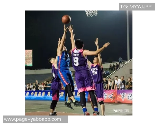 小卡在返回洛杉矶前赴加拿大斯卡伯勒参与篮球活动引发关注 小卡在返回洛杉矶前赴加拿大斯卡伯勒参与篮球活动引发关注